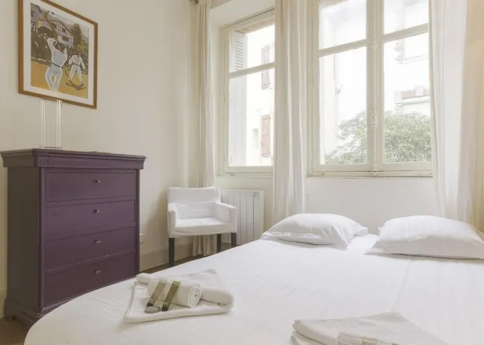 Gardague - 2 Etoiles - Welkeys Biarritz